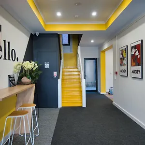 Hotel Dreamy - Private With Shared Bathrooms, Adelaide